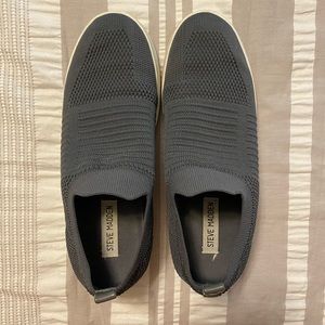 Steve Madden Sneakers/Slip Ons